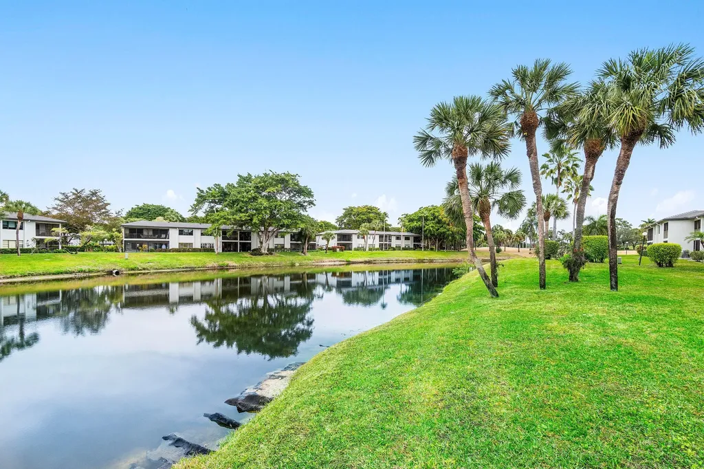 34 Southport Lane Boynton Beach FL 33436