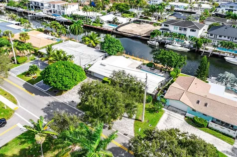 3750 NE 23rd Avenue Lighthouse Point FL 33064
