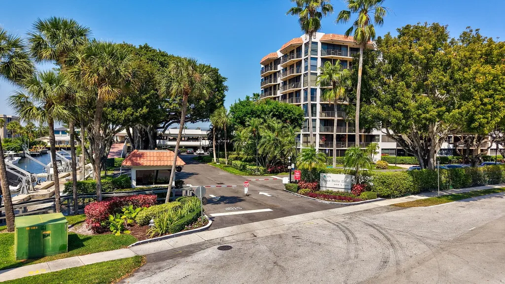 859 Jeffery Street Boca Raton FL 33487