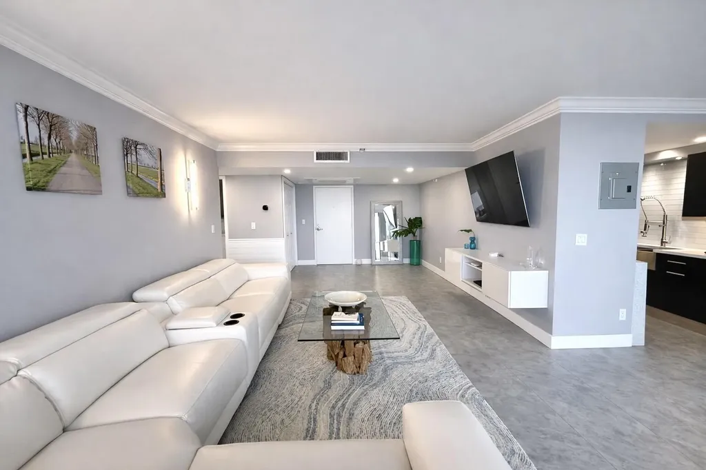 859 Jeffery Street Boca Raton FL 33487