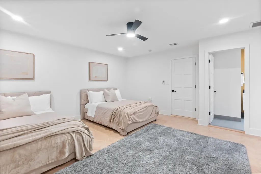 516 Royal Plaza Drive Fort Lauderdale FL 33301