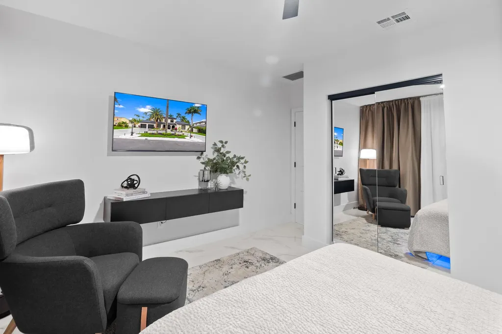 516 Royal Plaza Drive Fort Lauderdale FL 33301