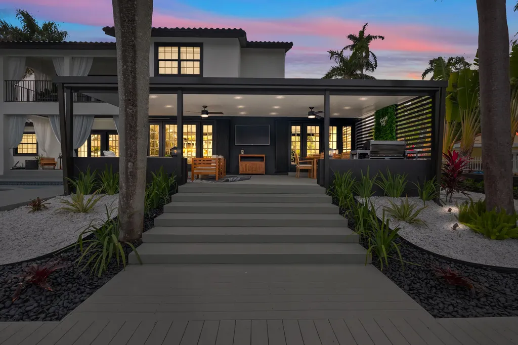 516 Royal Plaza Drive Fort Lauderdale FL 33301