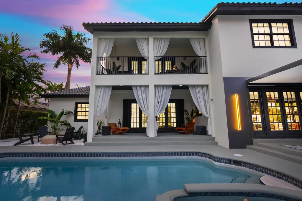 516 Royal Plaza Drive Fort Lauderdale FL 33301