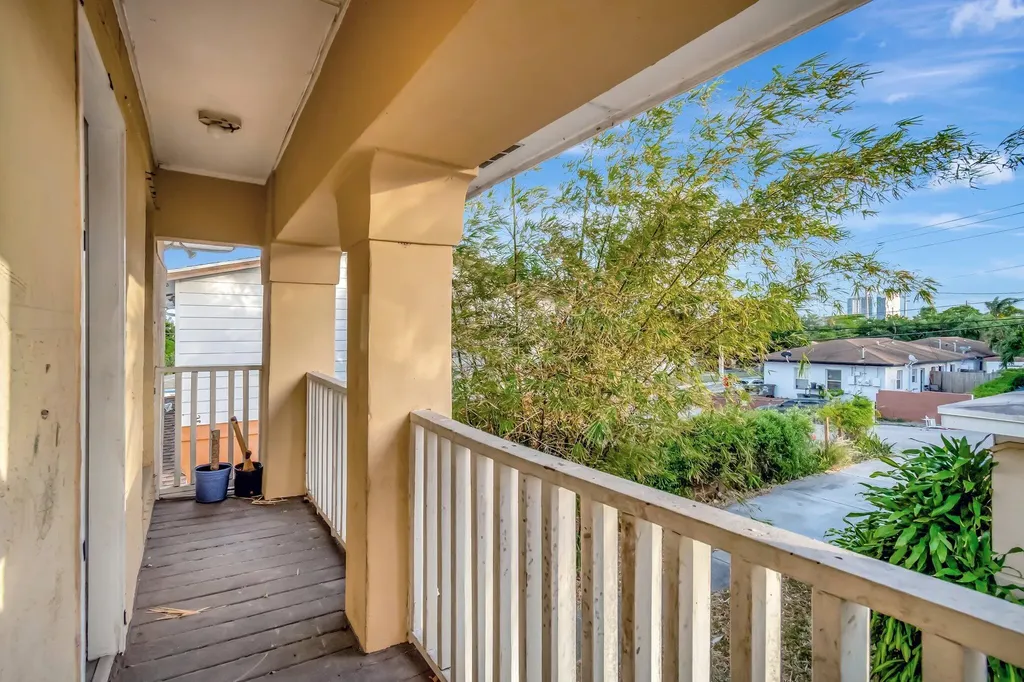 805 20th Street West Palm Beach FL 33407