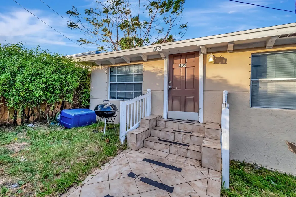 805 20th Street West Palm Beach FL 33407