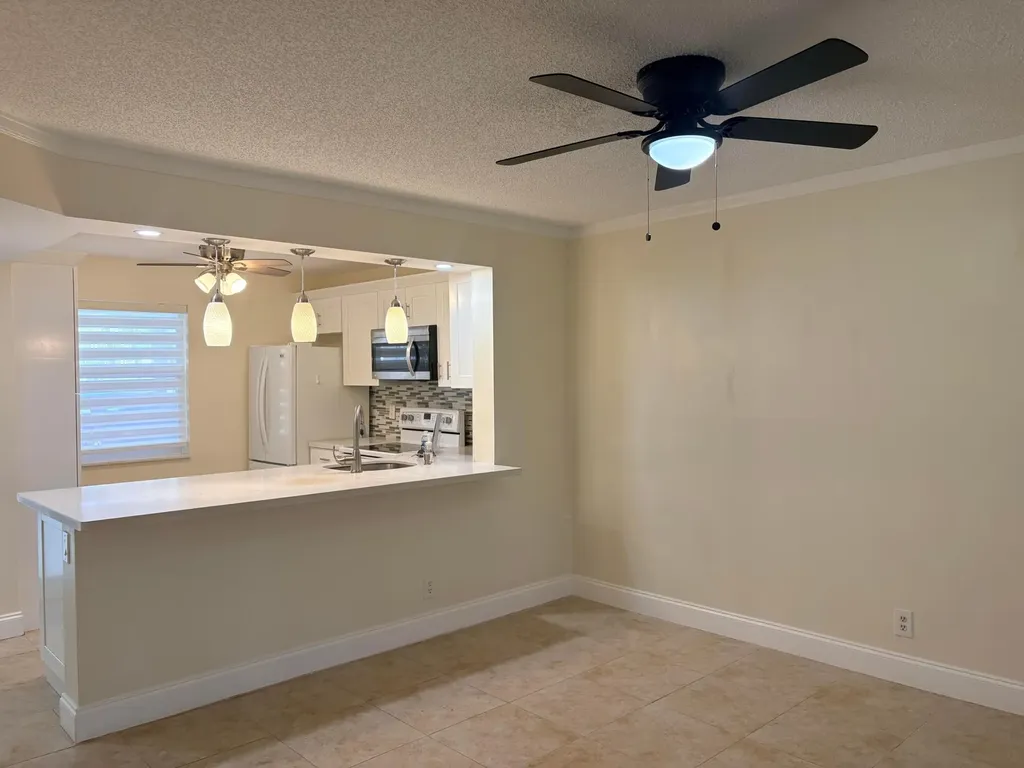 911 Gardenia Drive E Delray Beach FL 33483