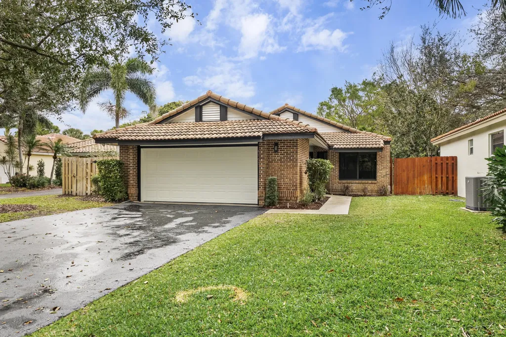 4165 NW 1st Court Delray Beach FL 33445