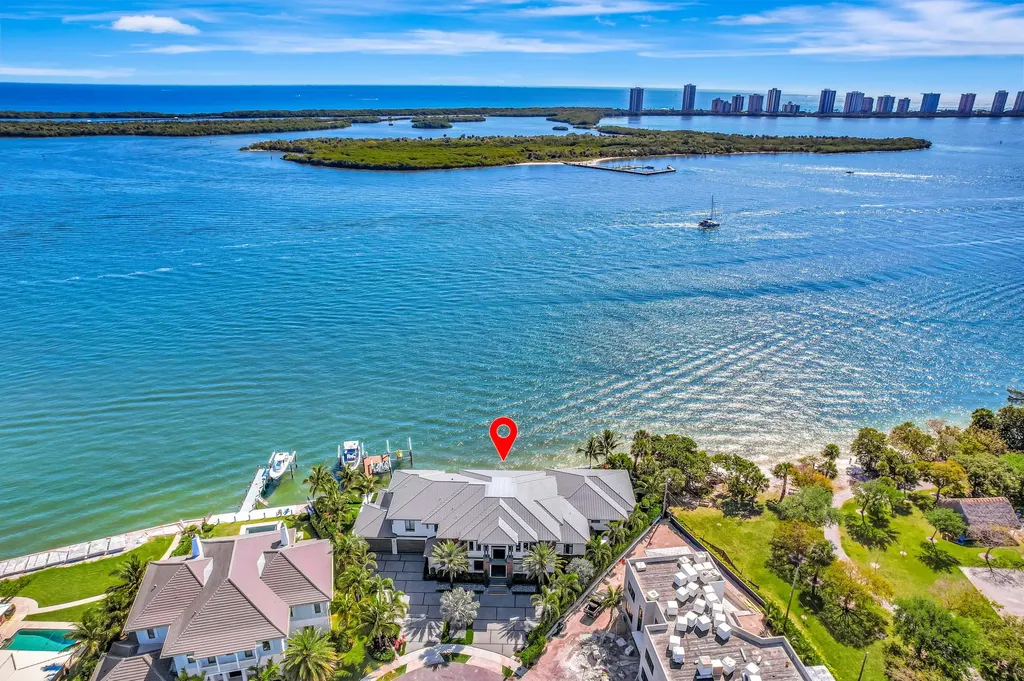 712 Lakeside Circle Juno Beach FL 33408