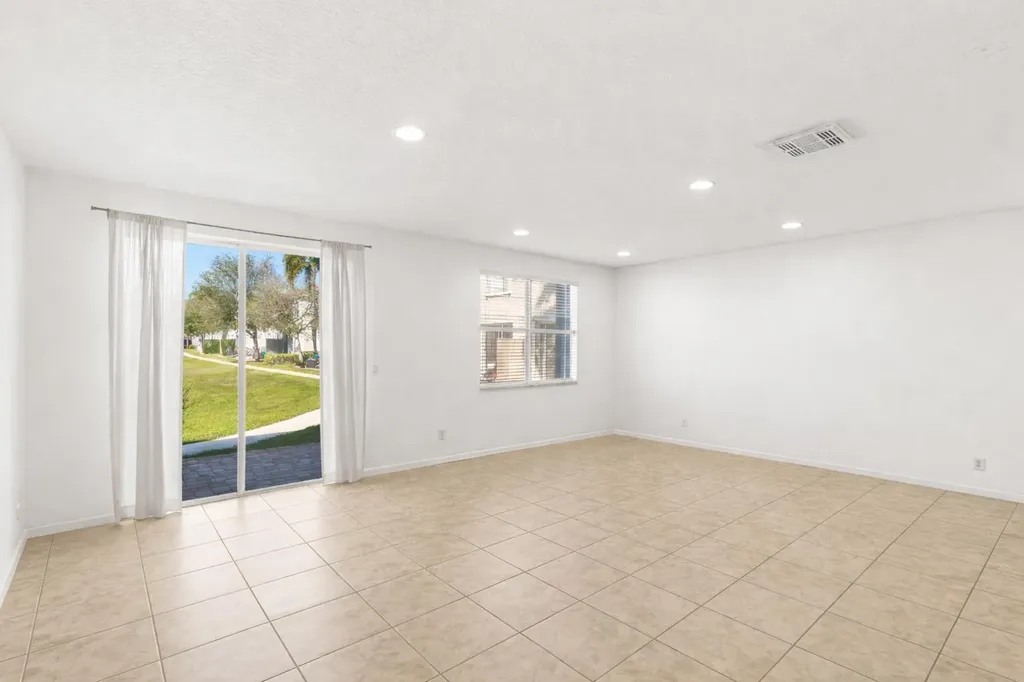 16154 Poppyseed Circle Delray Beach FL 33484