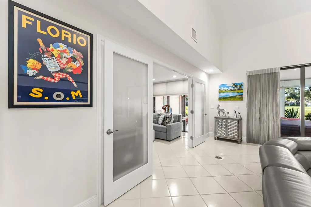 37 Clubhouse Lane Boynton Beach FL 33436