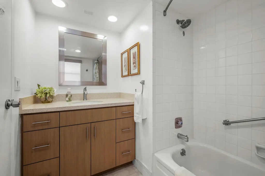 3871 Via Poinciana Lake Worth FL 33467