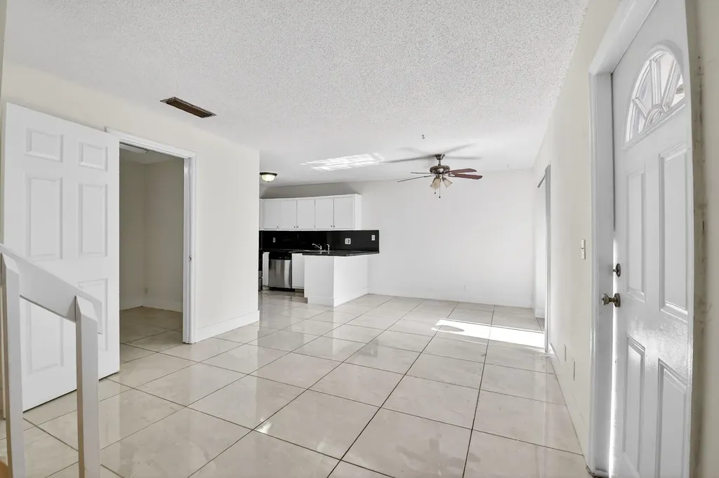 136 Woodland Road Palm Springs FL 33461