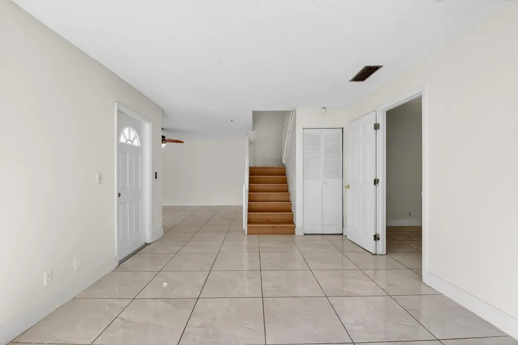 136 Woodland Road Palm Springs FL 33461