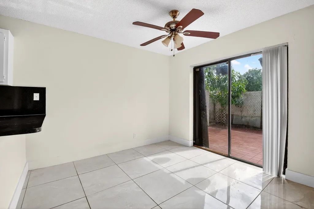 136 Woodland Road Palm Springs FL 33461