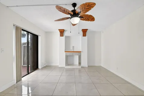 136 Woodland Road Palm Springs FL 33461