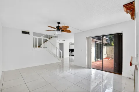 136 Woodland Road Palm Springs FL 33461