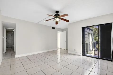 136 Woodland Road Palm Springs FL 33461