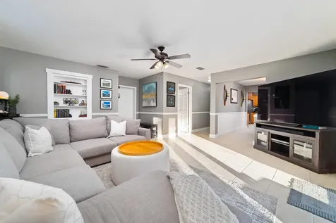 1045 Raintree Lane Wellington FL 33414