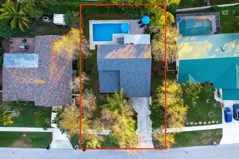 1045 Raintree Lane Wellington FL 33414