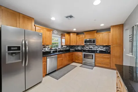1045 Raintree Lane Wellington FL 33414