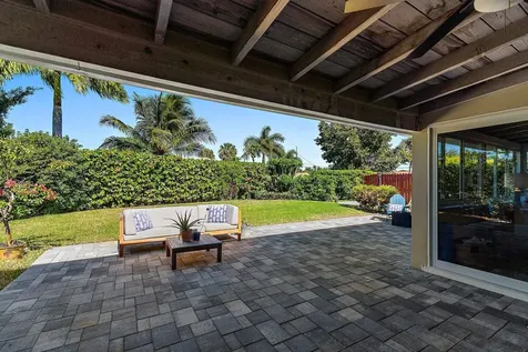 1401 N Lake Court Lake Clarke Shores FL 33406