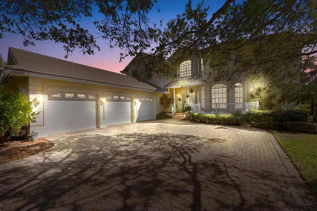 8817 SE Compass Island Way Jupiter FL 33458