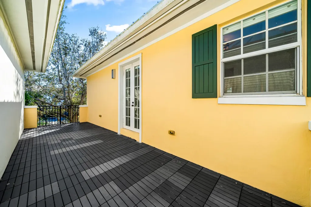 1063 E Heritage Club Circle Delray Beach FL 33483