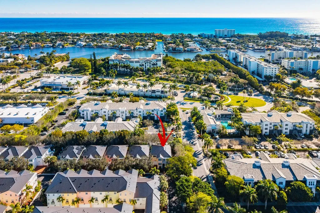 1063 E Heritage Club Circle Delray Beach FL 33483
