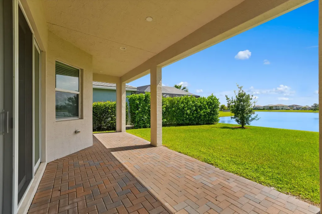16110 Whippoorwill Circle Westlake FL 33470
