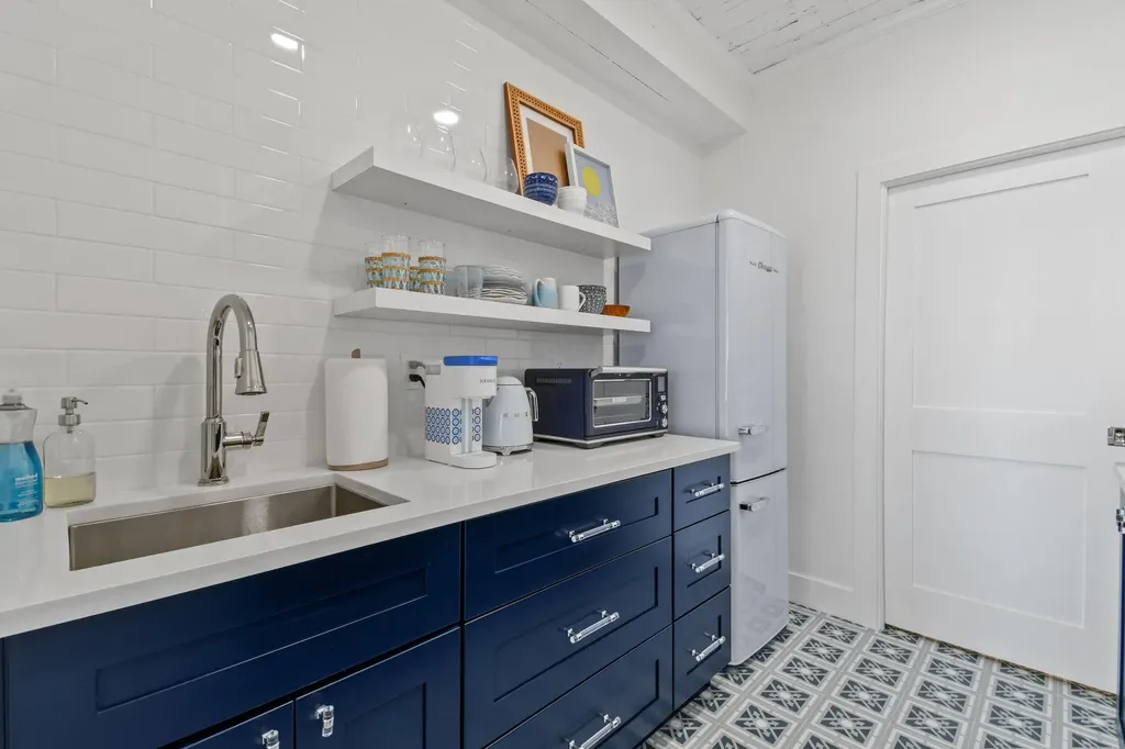235 Sunrise Avenue Palm Beach FL 33480