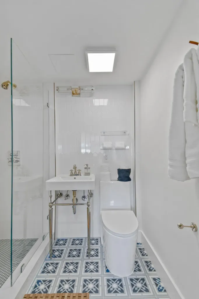 235 Sunrise Avenue Palm Beach FL 33480