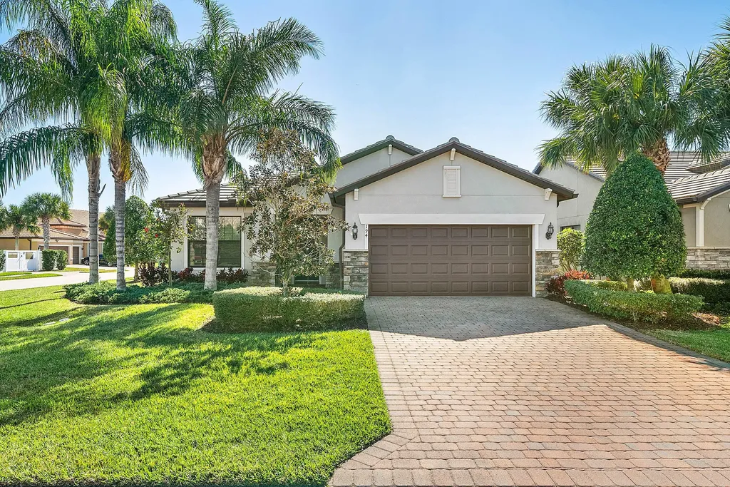 194 SE Courances Drive Port St Lucie FL 34984