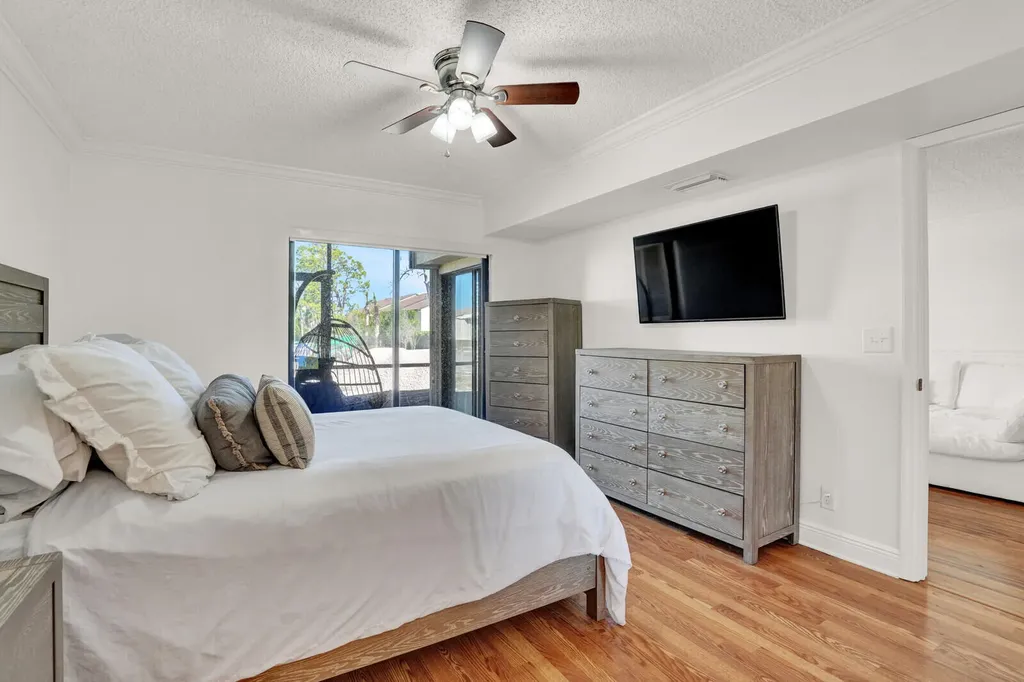 4715 Lucerne Lakes Boulevard E Lake Worth FL 33467