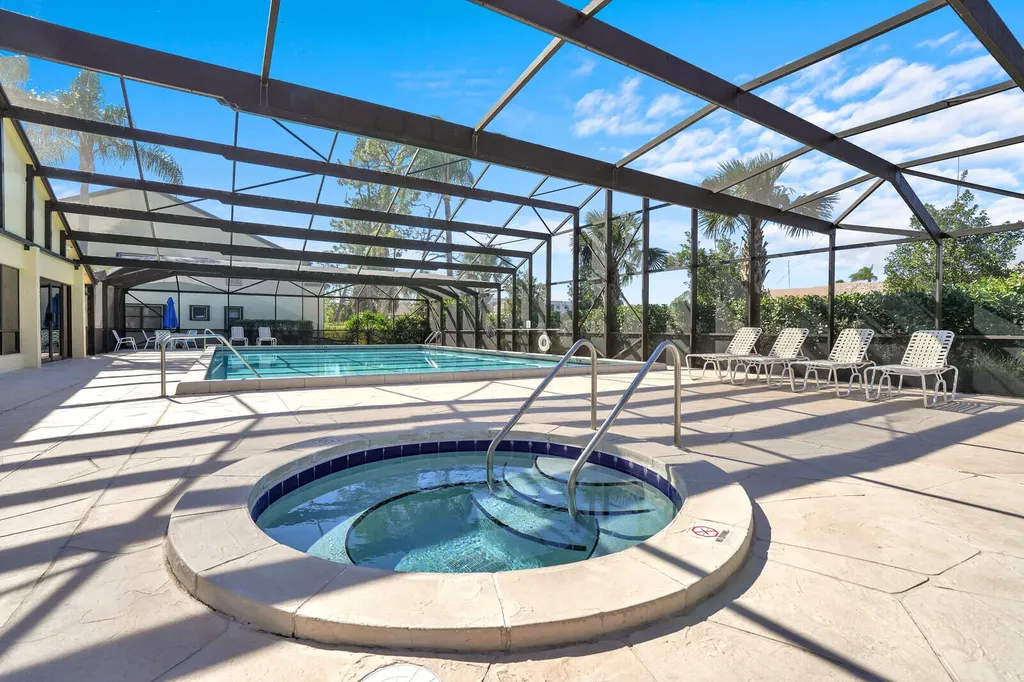 4715 Lucerne Lakes Boulevard E Lake Worth FL 33467