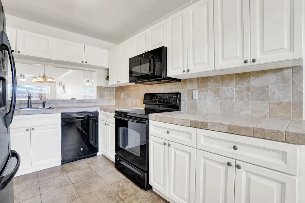 4715 Lucerne Lakes Boulevard E Lake Worth FL 33467