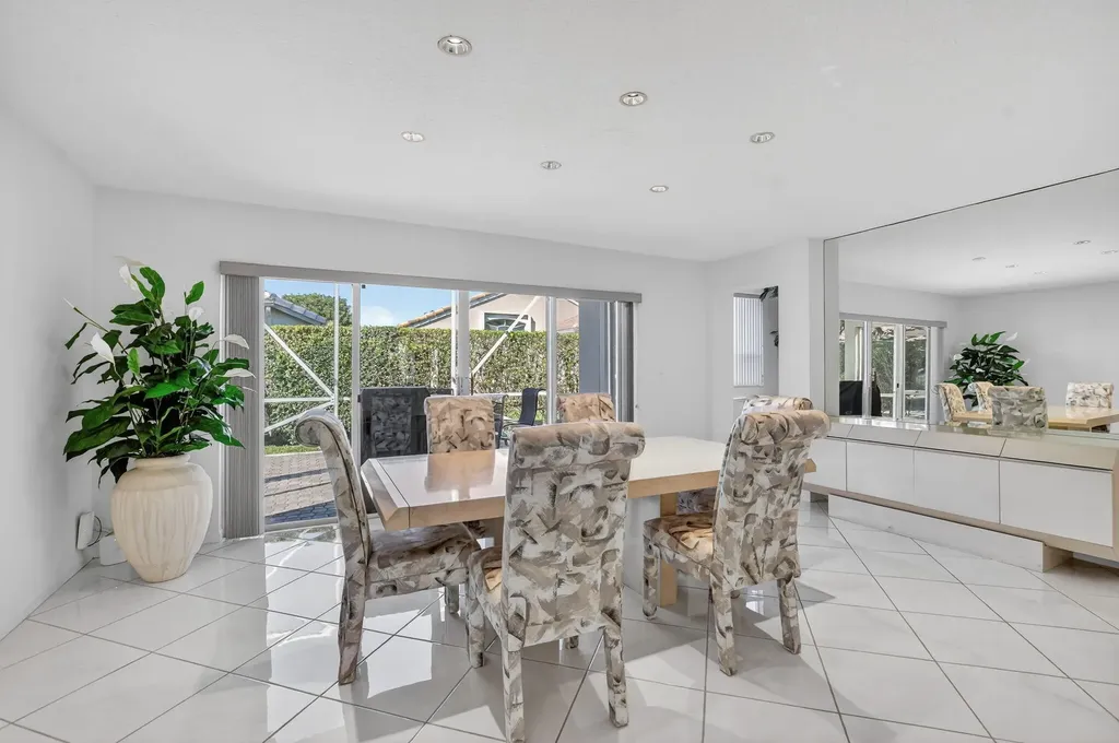 23429 Rakelle Circle Boca Raton FL 33433