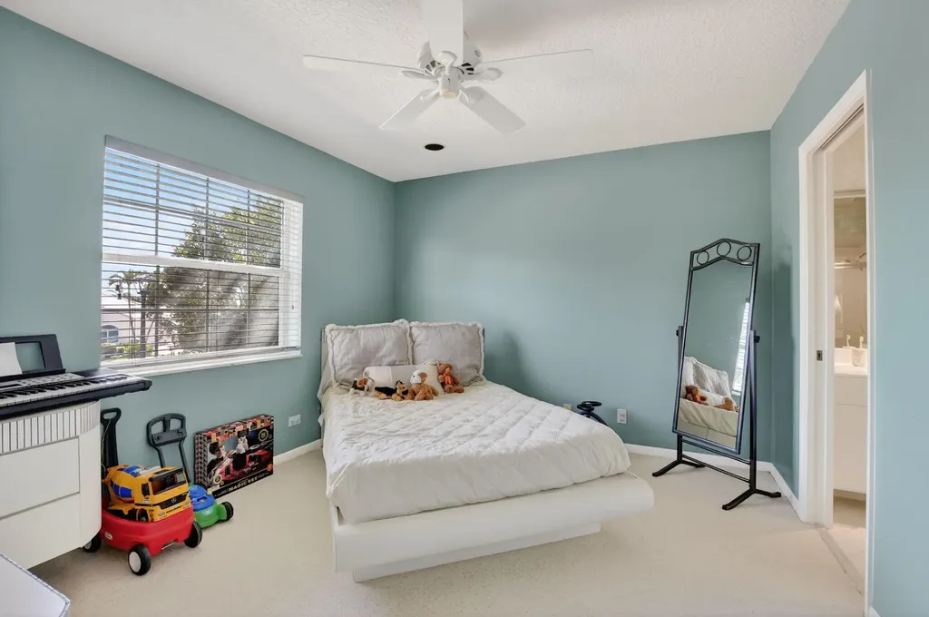 23429 Rakelle Circle Boca Raton FL 33433