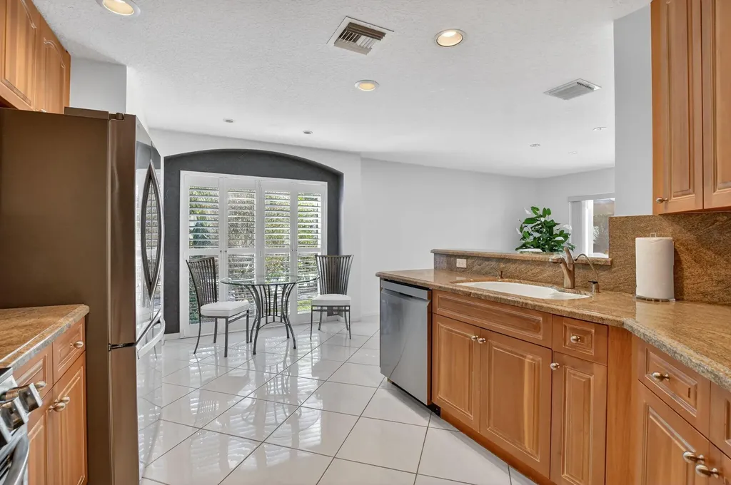 23429 Rakelle Circle Boca Raton FL 33433