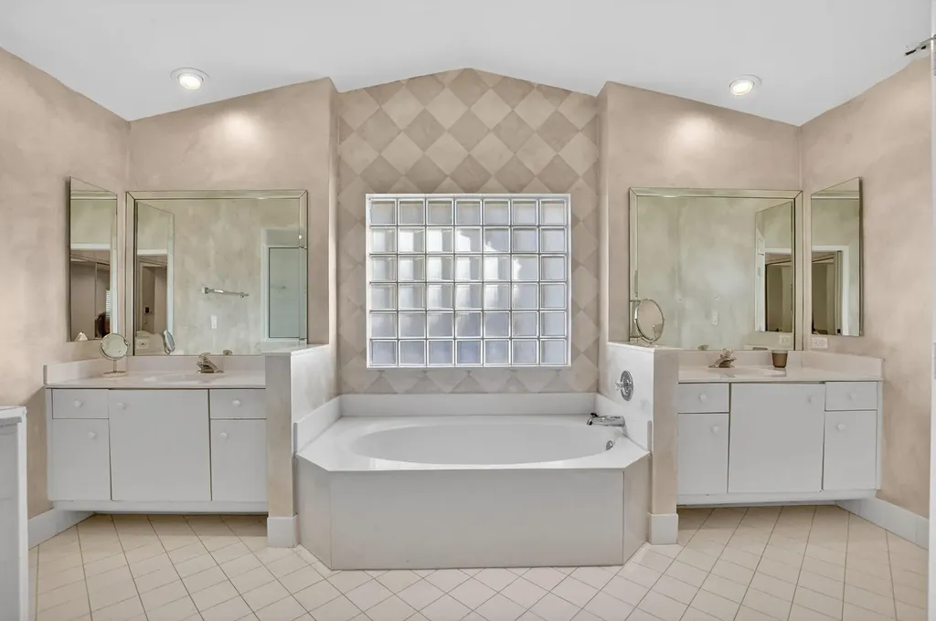 23429 Rakelle Circle Boca Raton FL 33433