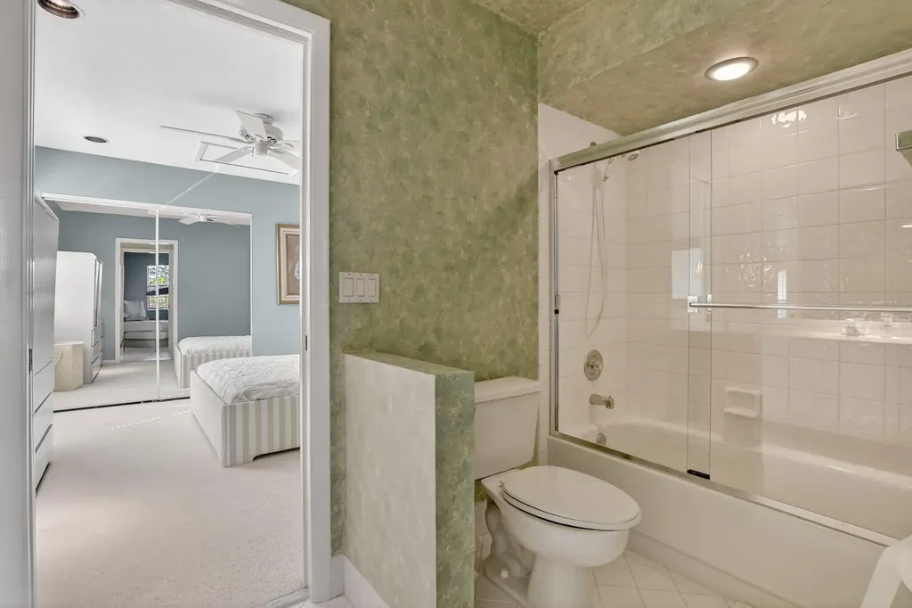 23429 Rakelle Circle Boca Raton FL 33433