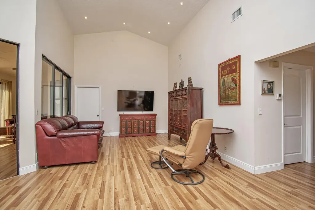 8213 Cassia Drive Boynton Beach FL 33472