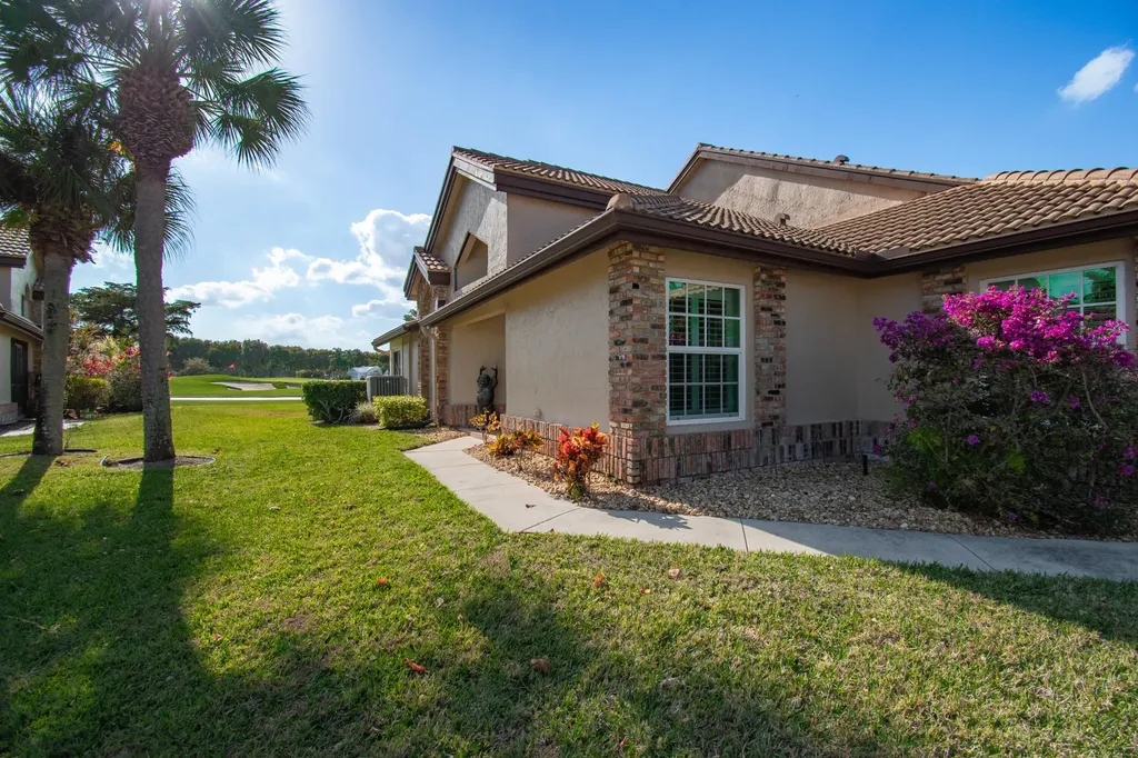 8213 Cassia Drive Boynton Beach FL 33472