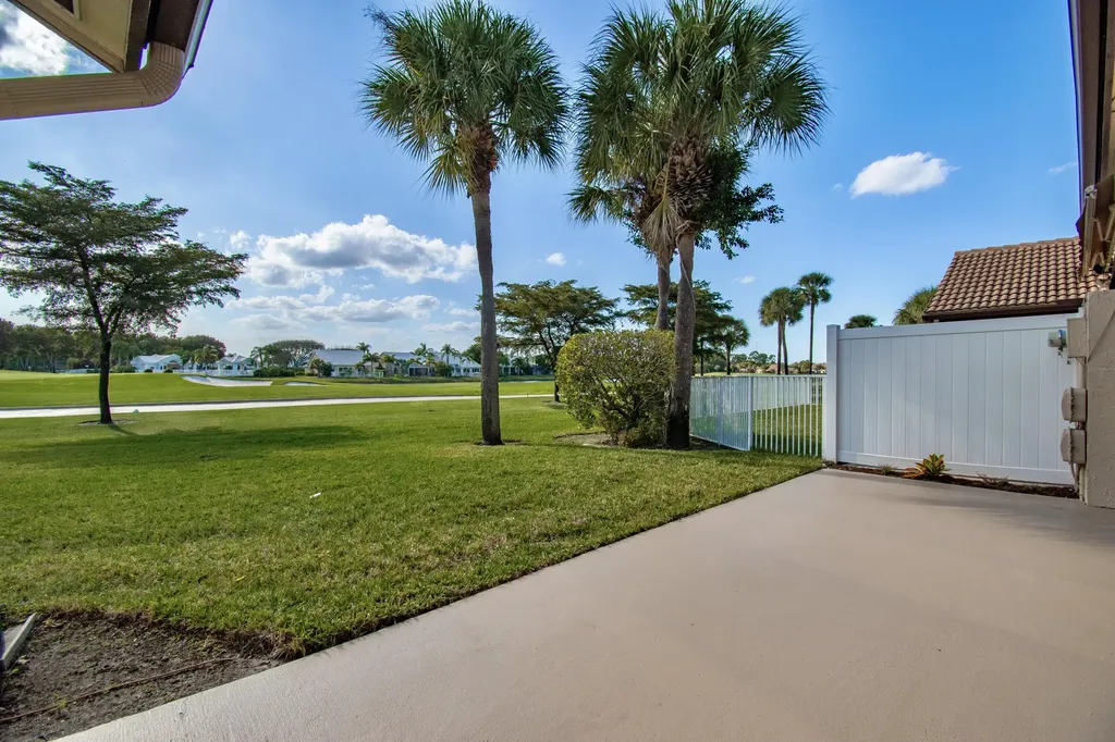 8213 Cassia Drive Boynton Beach FL 33472