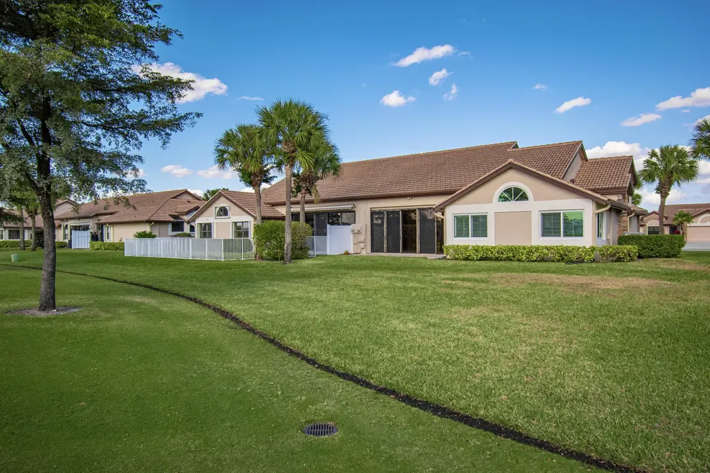 8213 Cassia Drive Boynton Beach FL 33472