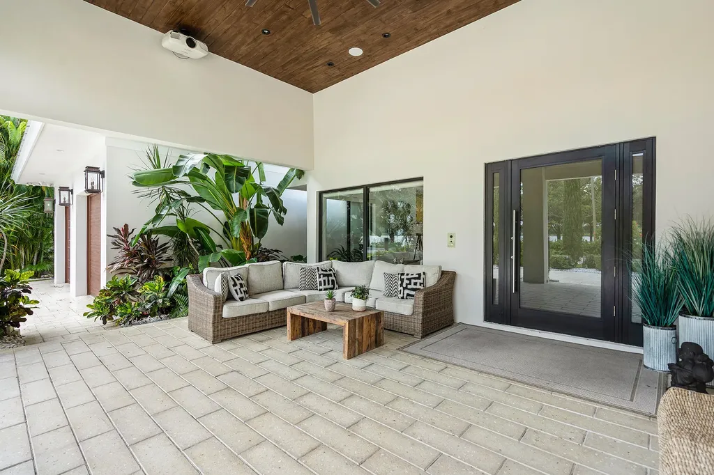 1117 Lake Drive Delray Beach FL 33444