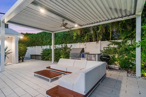 1117 Lake Drive Delray Beach FL 33444