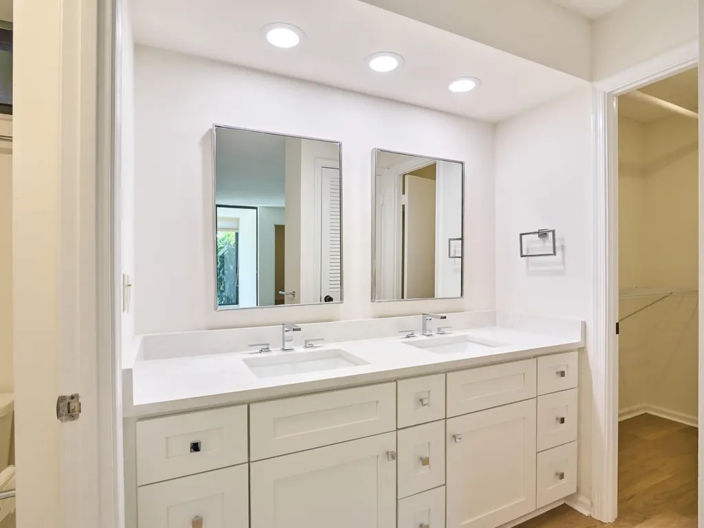 5250 Woodland Lakes Drive Palm Beach Gardens FL 33418