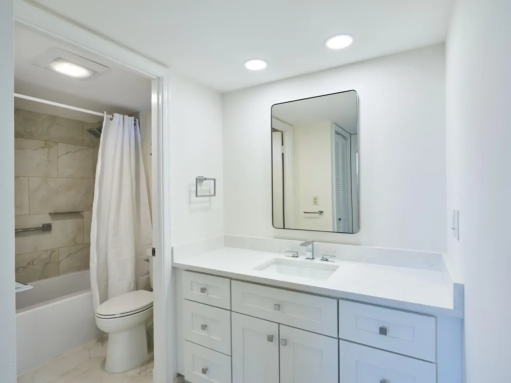 5250 Woodland Lakes Drive Palm Beach Gardens FL 33418