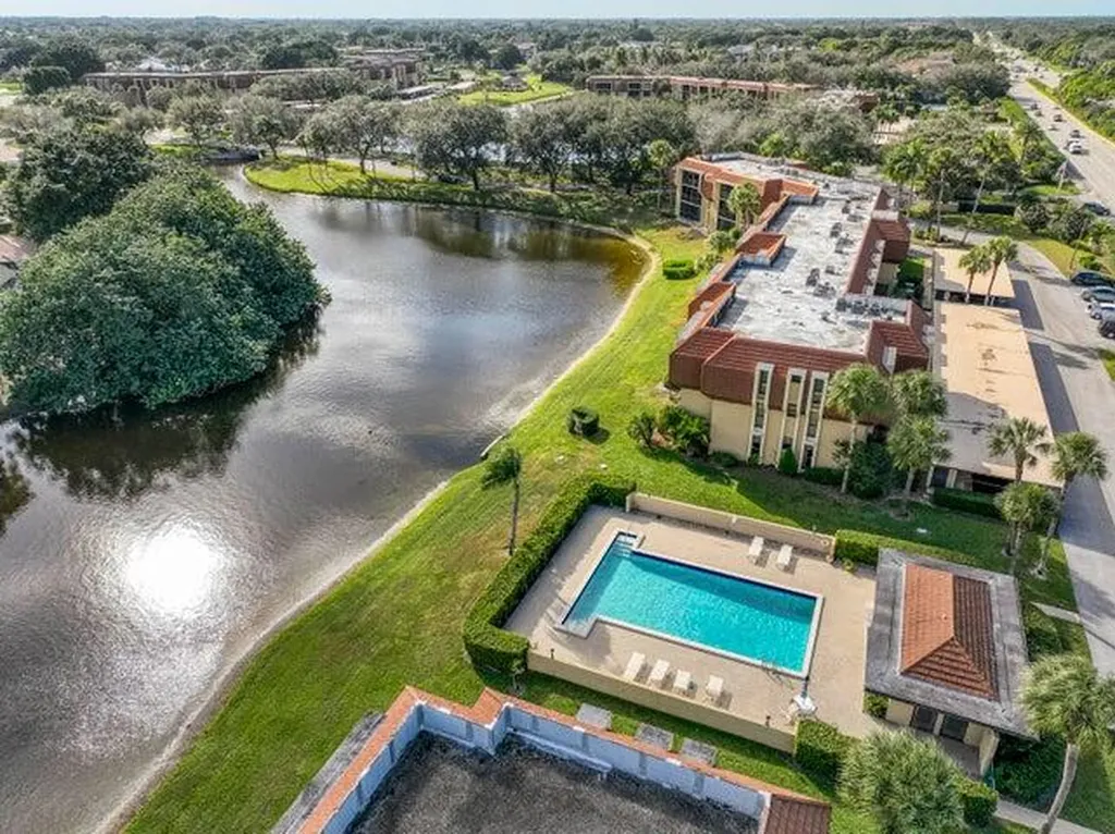 5250 Woodland Lakes Drive Palm Beach Gardens FL 33418